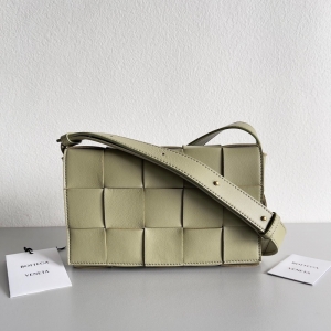 Bottega Veneta ��羼� Intreccio��֯Ƥ�� Cassetteб��� ��ʯ��