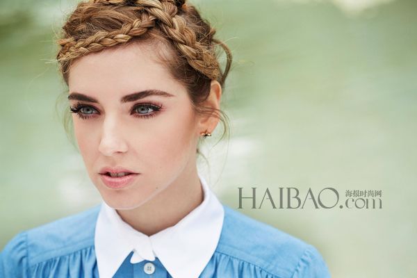 时尚博主嘉拉·法拉格尼 (Chiara Ferragni) 演绎全新路易·威登LV (Louis Vuitton) Lockit系列手袋大片