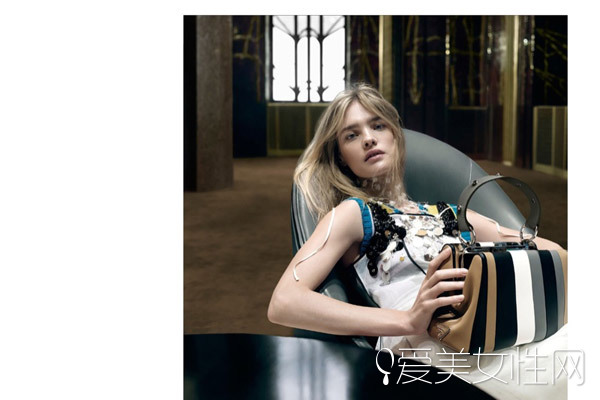  �߹����� Prada 2016����ϵ�а��� 